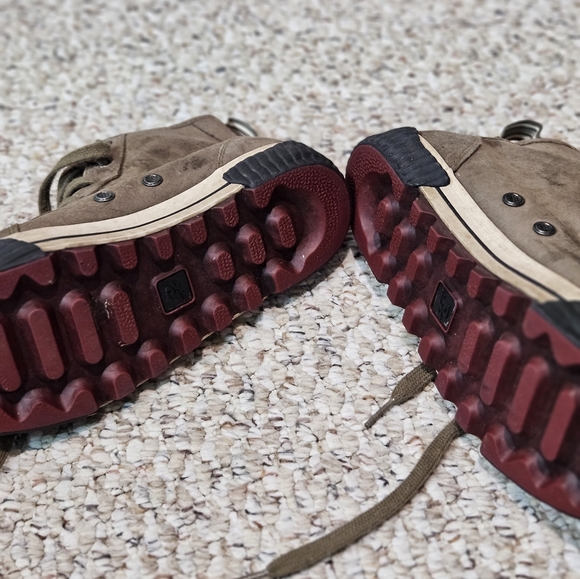 Shors - Picture 4 of 8